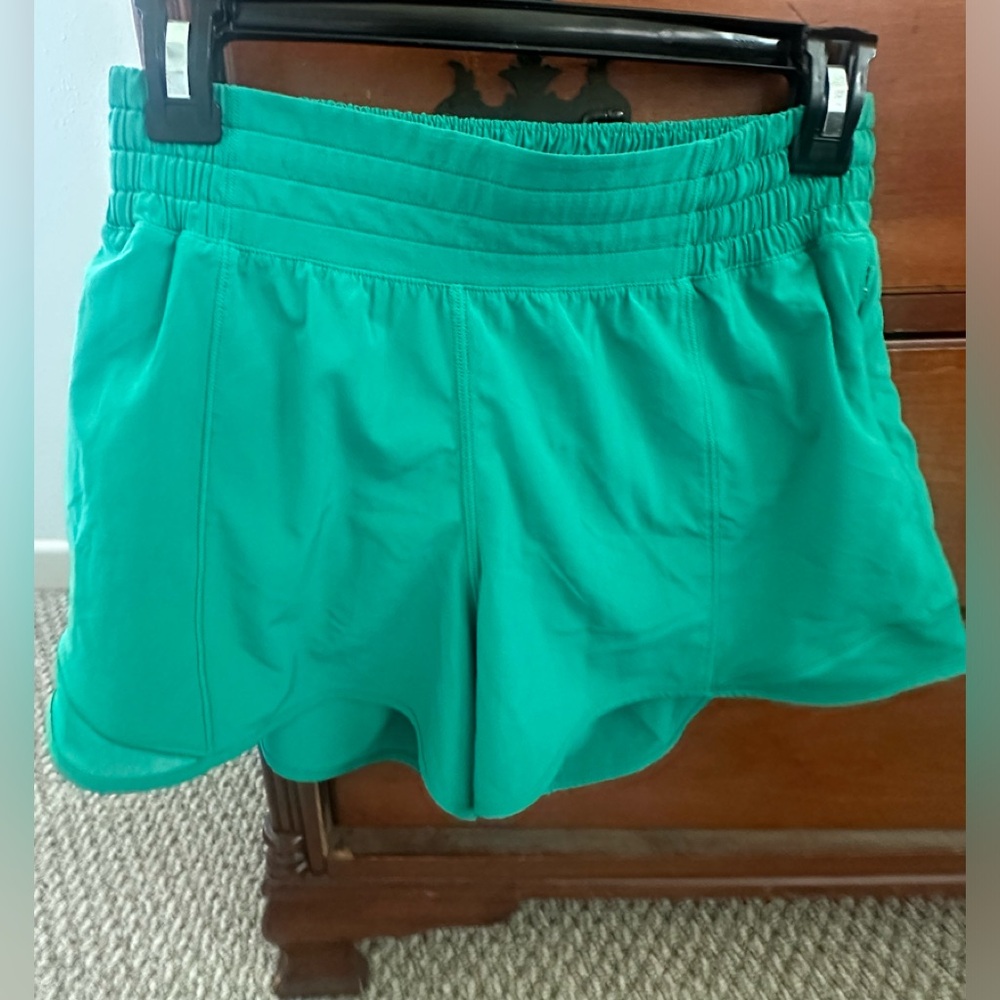 Hotty Hot High-Rise Lined Short 4” LULULEMON